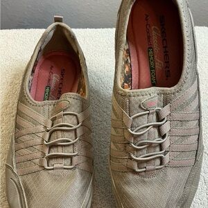 Skechers Women's Tan Slip-on Sneakers with Memory Foam